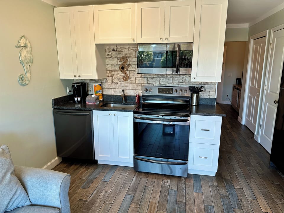 Kitchen - Fully equipped kitchen