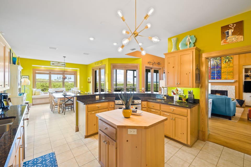 Fully Stocked Kitchen.