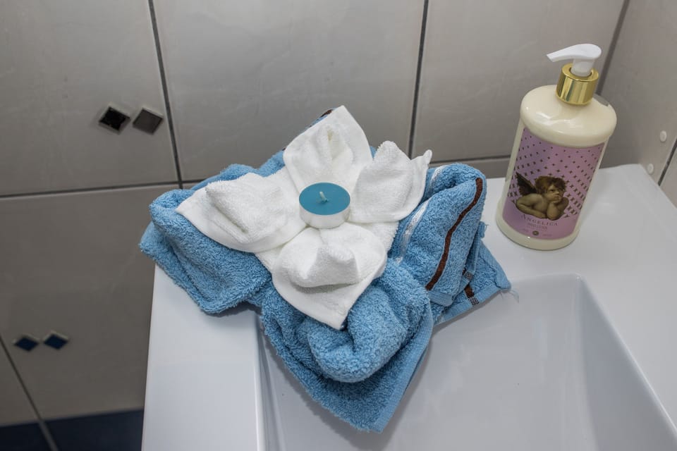 Bathroom amenities