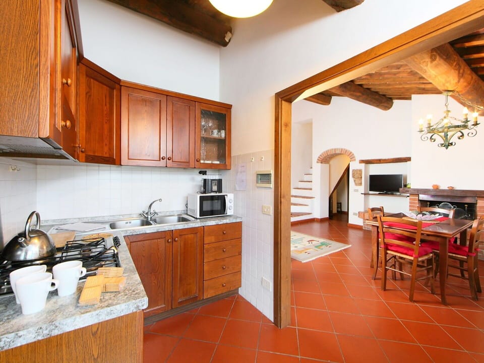 Room, Countertop, Property, Building, Kitchen, Furniture, Interior Design, House, Floor, Ceiling
