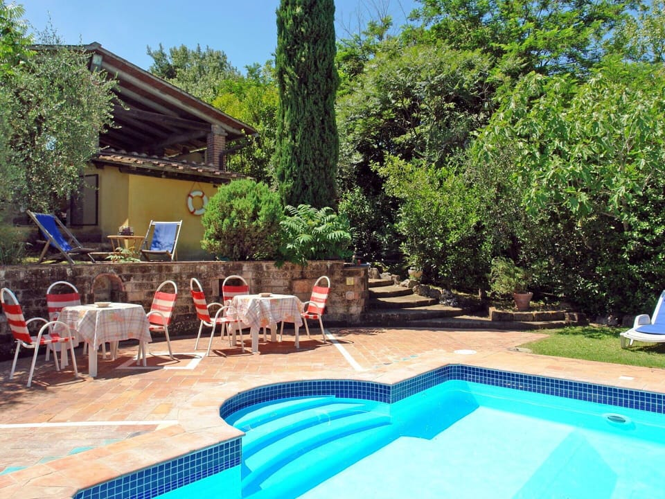 Swimming Pool, Property, Backyard, Leisure, Home, Patio, Vacation, House, Real Estate, Water