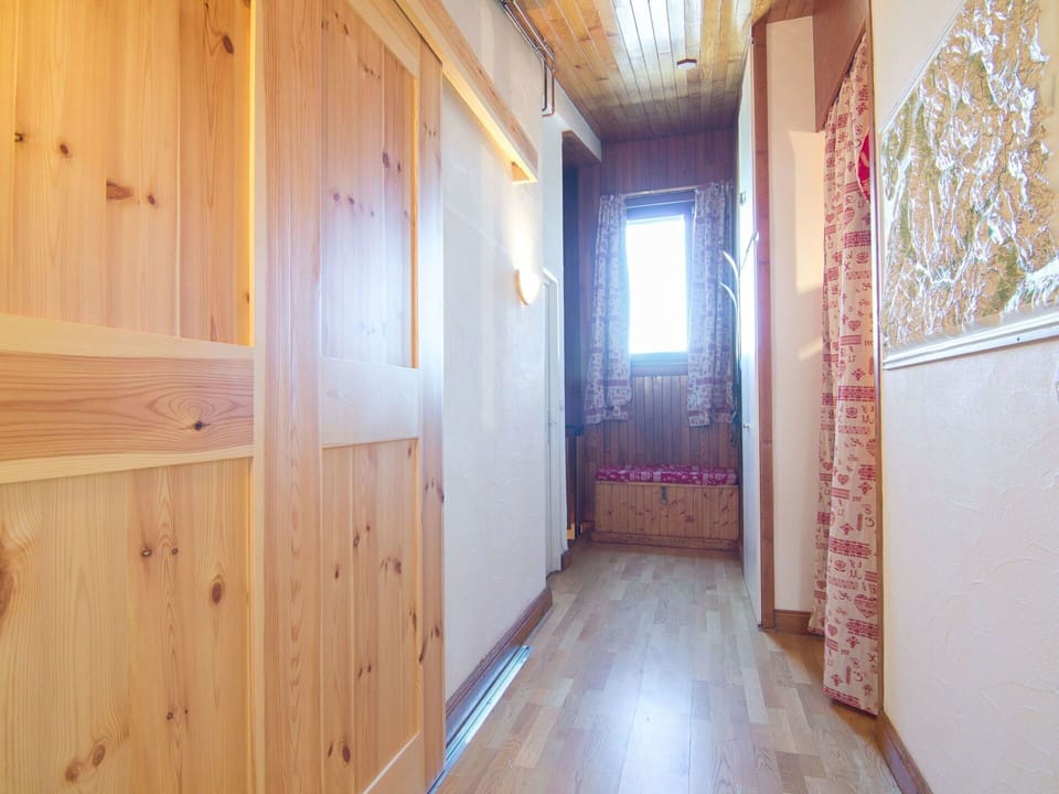 Property, Room, Floor, Wall, Wood, Building, House, Hardwood, Real Estate, Interior Design