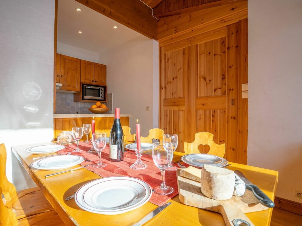 Tableware, Table, Property, Cabinetry, Food, Dishware, Plate, Wood, Orange, Interior Design