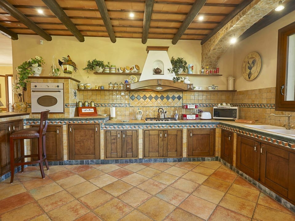 Cabinetry, Countertop, Kitchen, Wood, Interior Design, House, Flooring, Wood Stain, Floor, Building