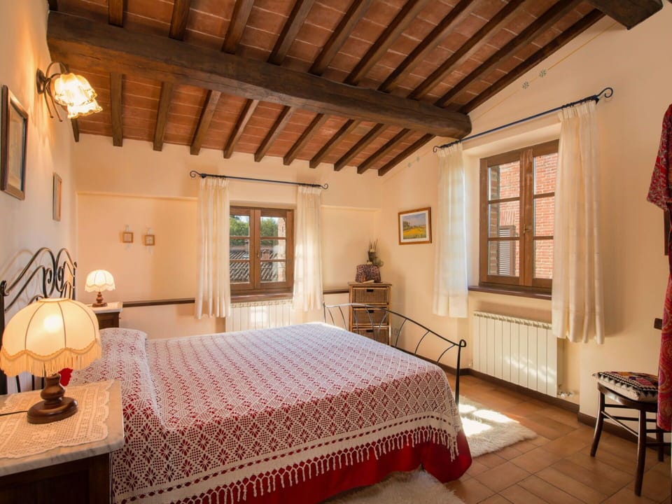 Bedroom, Room, Property, Furniture, Bed, Building, Interior Design, Ceiling, Bed Sheet, Bed Frame