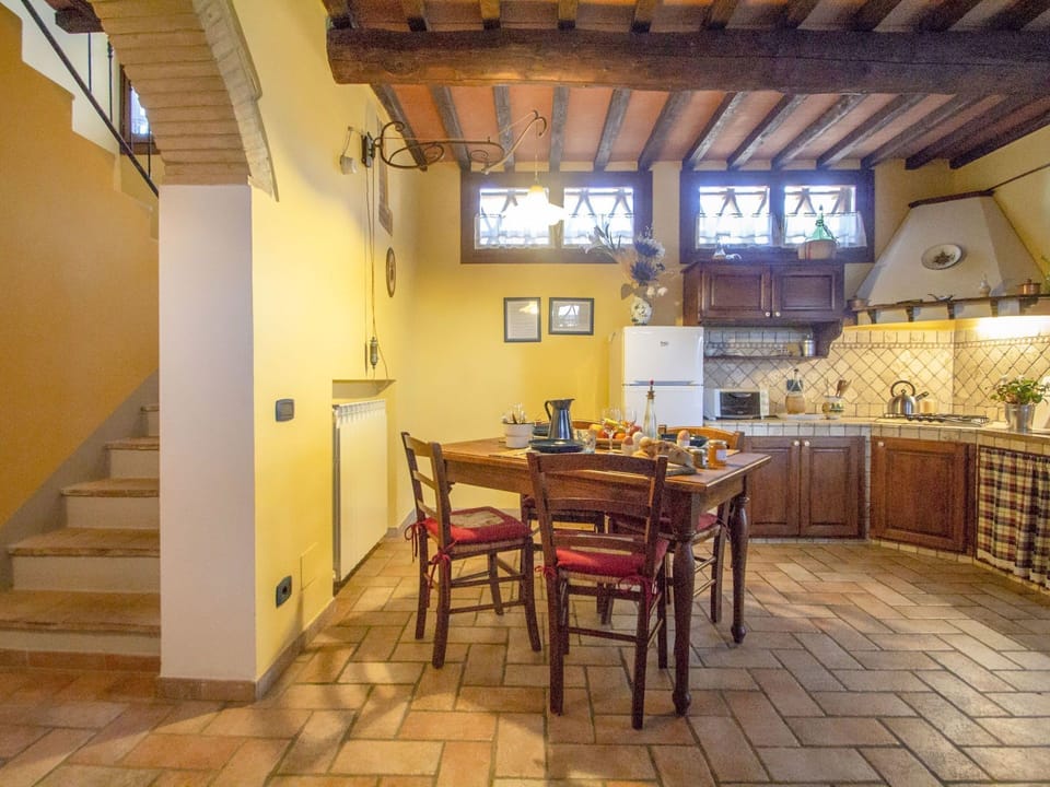 Property, Building, Room, House, Real Estate, Furniture, Interior Design, Home, Floor, Ceiling