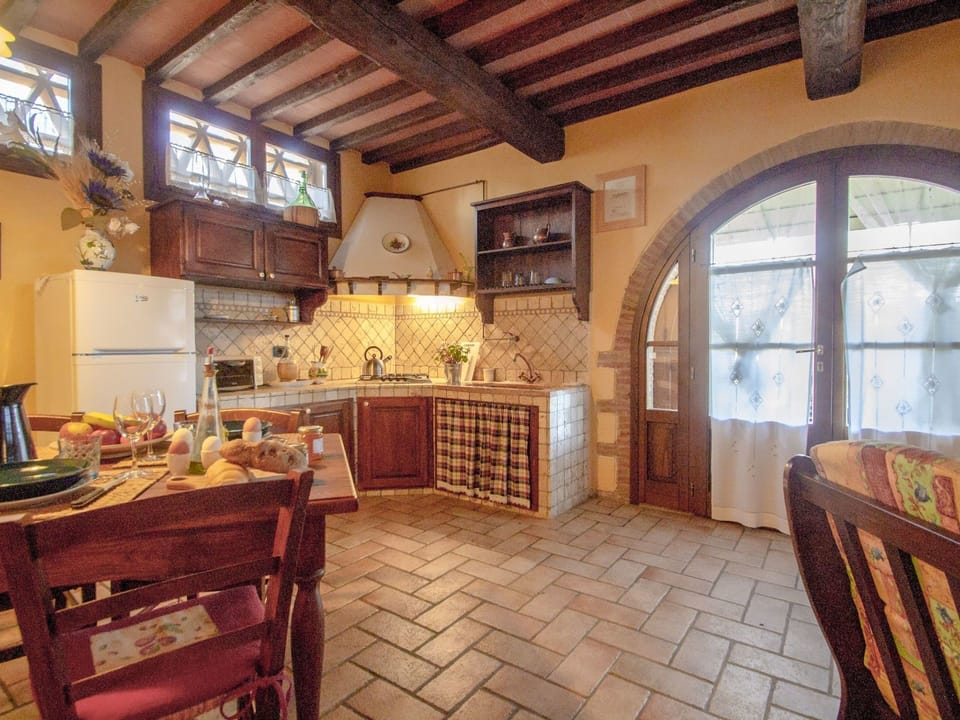 Property, Building, Room, House, Real Estate, Beam, Interior Design, Furniture, Ceiling, Home