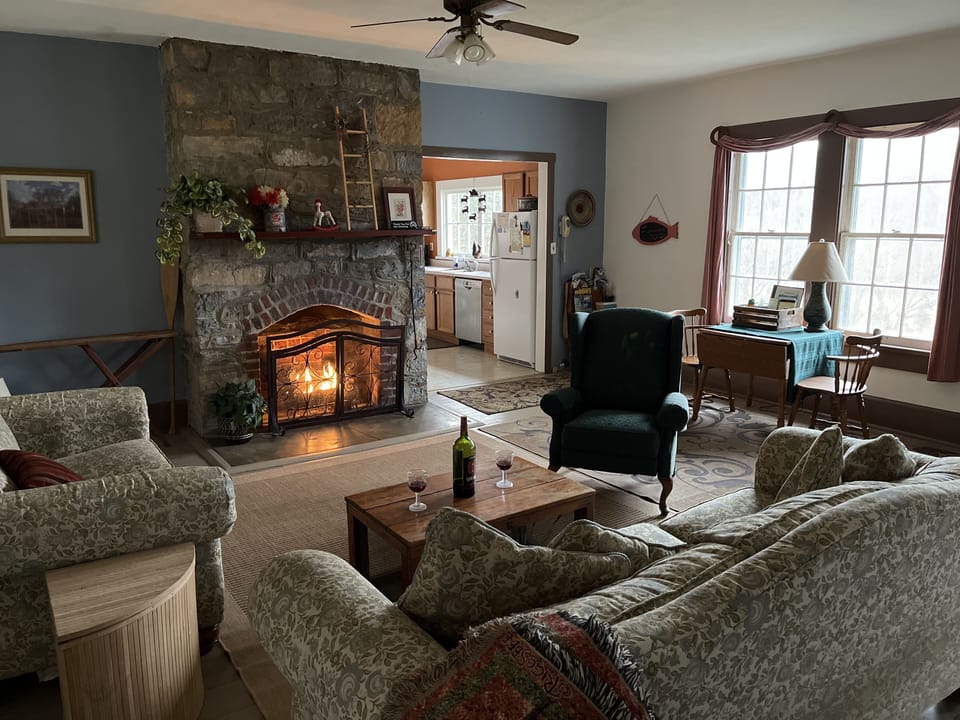 Large living area makes games, reading, and working easy with great views. 