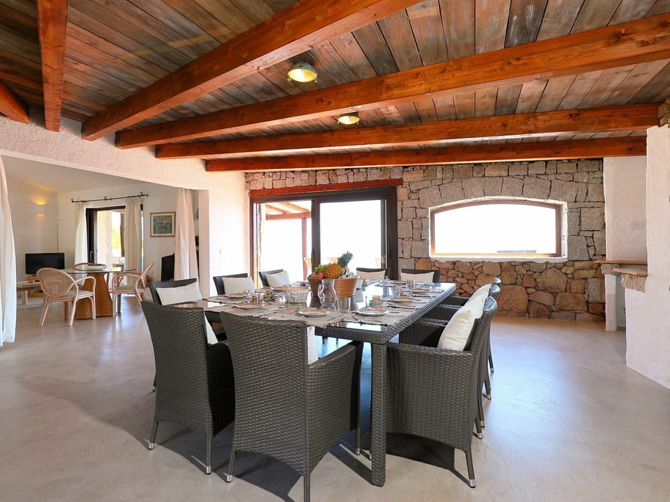Room, Property, Building, Dining Room, Furniture, Interior Design, House, Ceiling, Floor, Beam