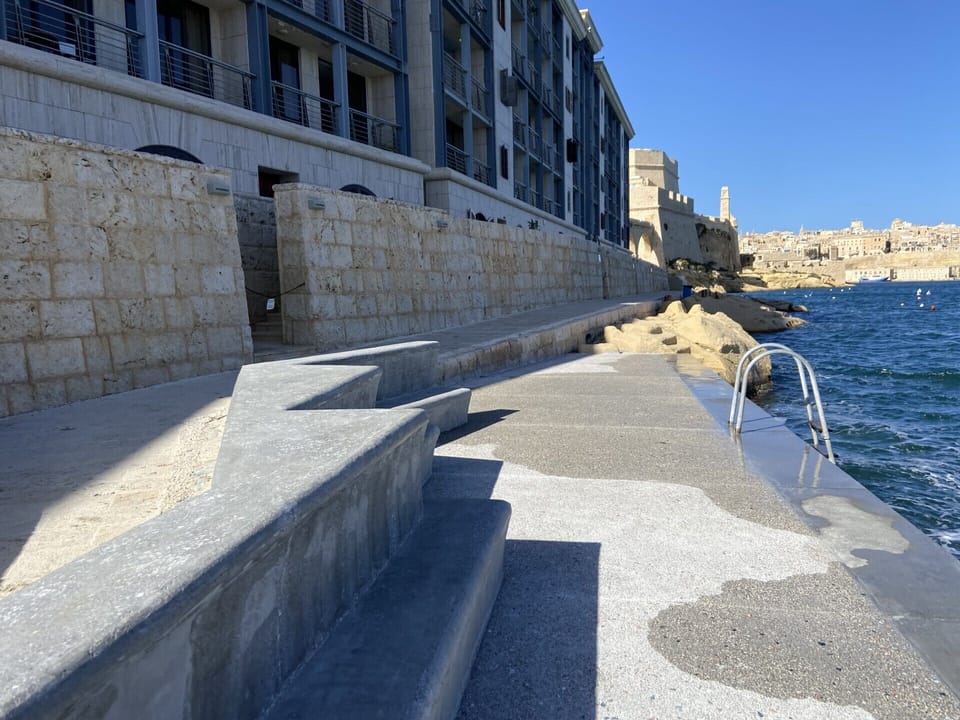 The apartment is at the water's edge with direct access to swimming facility.