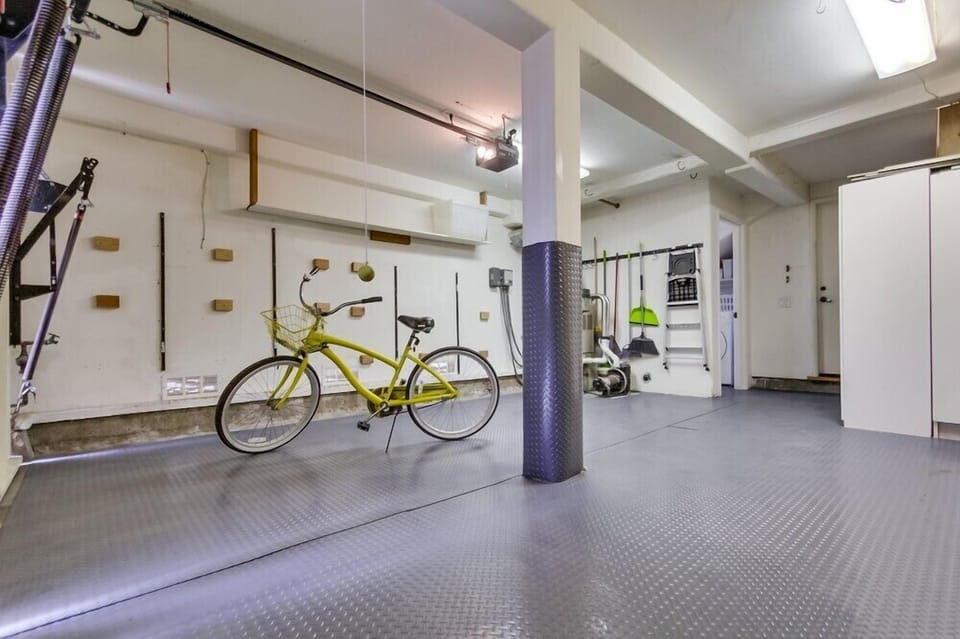 Garage for 2 sm sized cars plus 1 space for lg car outside (bike not included)