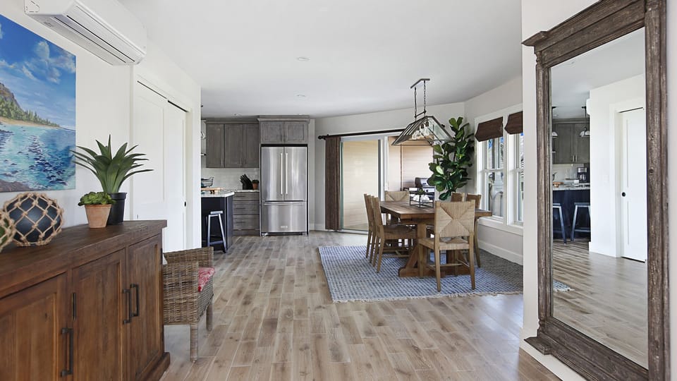 Villa Kailani Townhomes at Poipu Beach B - Entry & Dining Room