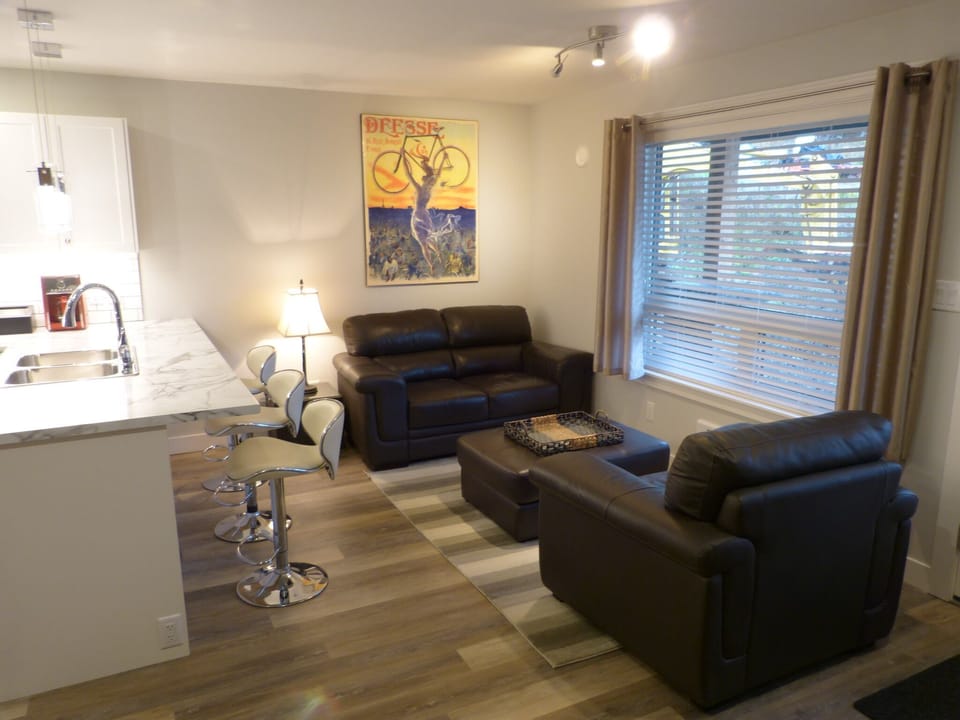Cozy Sitting area