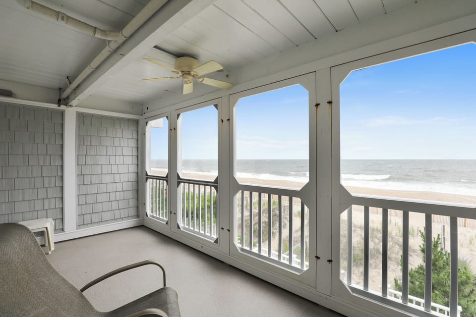 Upper Level 1,Screened Deck,