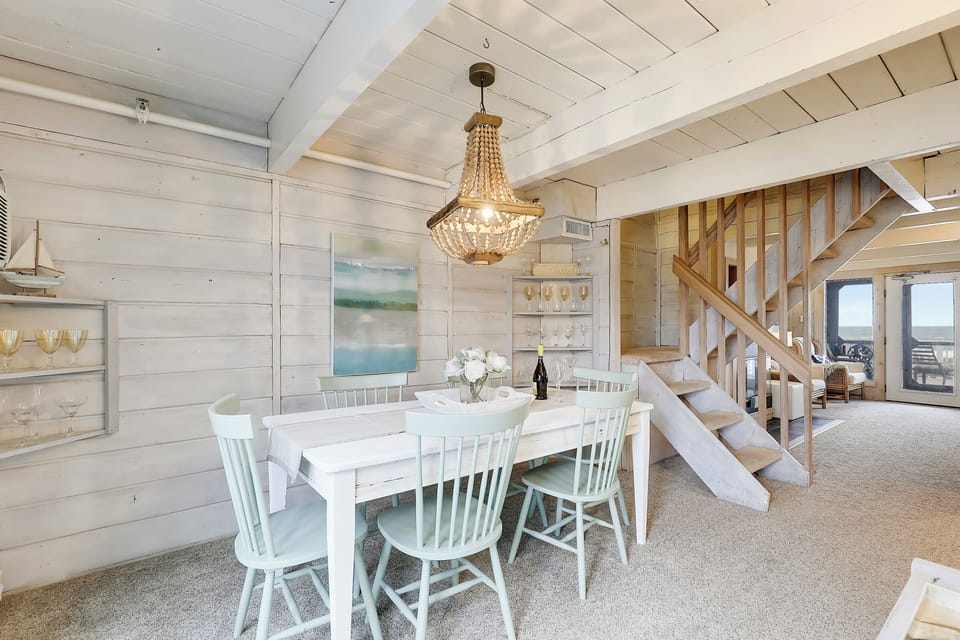 Main Level,Dining Area,