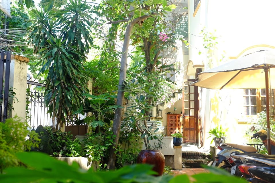 Moon house Targore front 