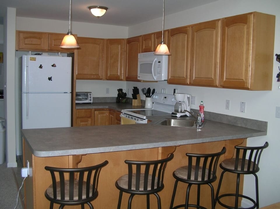 Plenty of space to cook and provides more seating