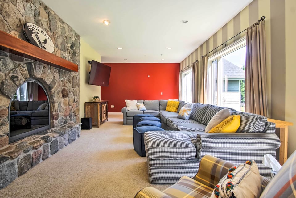 Ludington Vacation Rental | 4BR | 3.5BA | 5,264 Sq Ft | Steps to Access