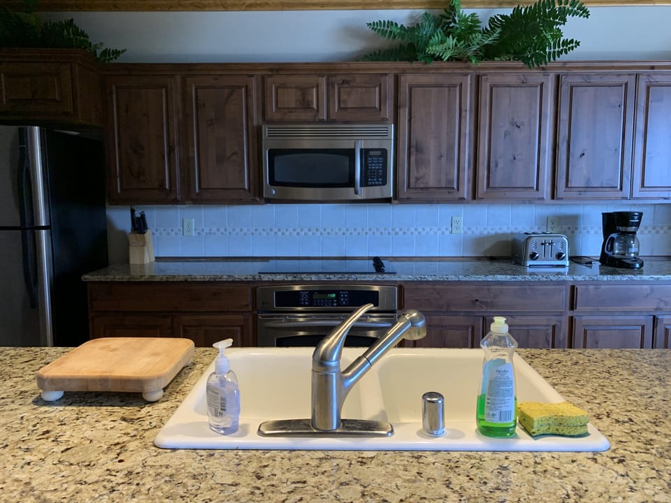 Ready for home cooking!  Recently remodeled kitchen