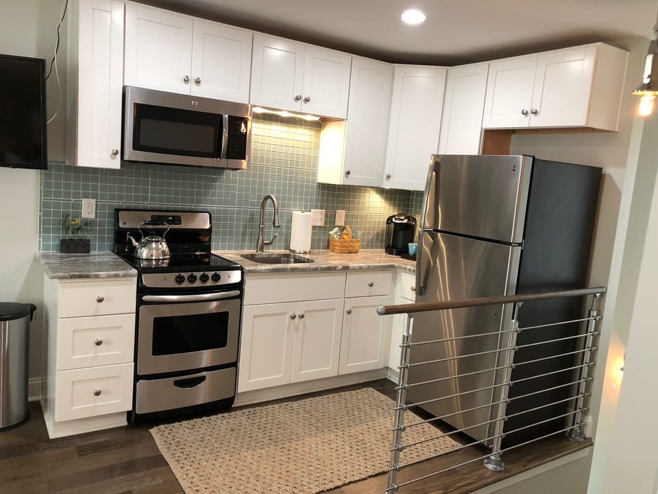 New fully stocked kitchen.