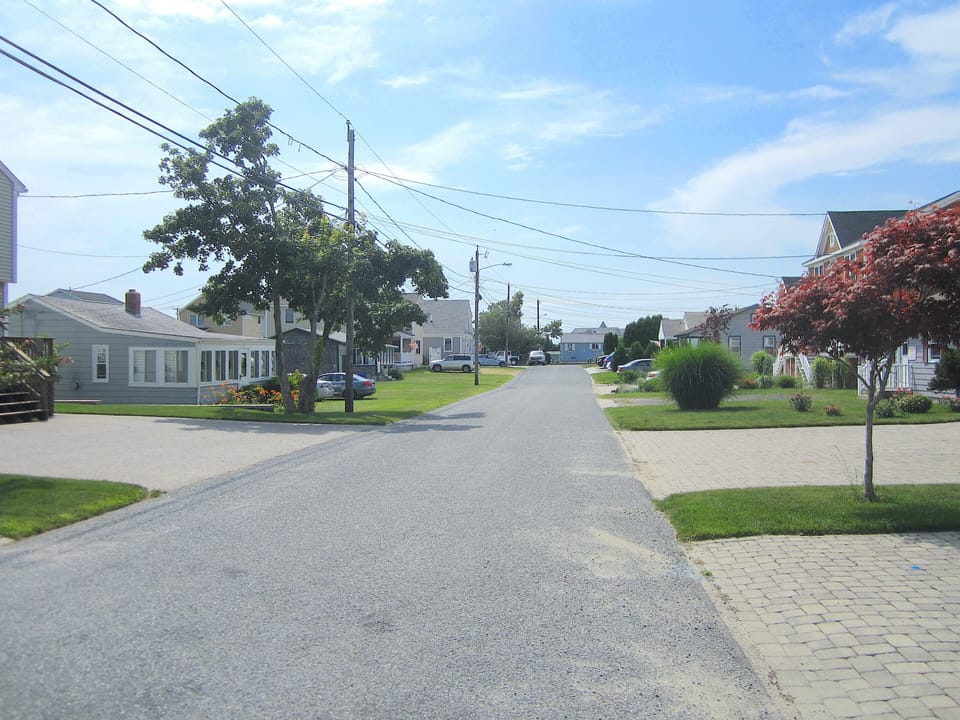 Front street very quiet