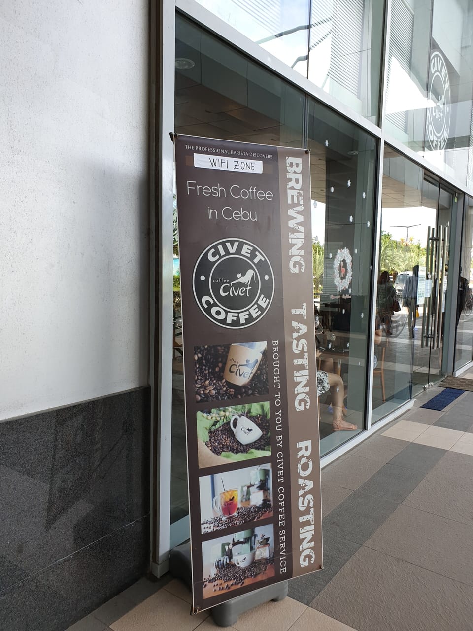 coffee shops nearby