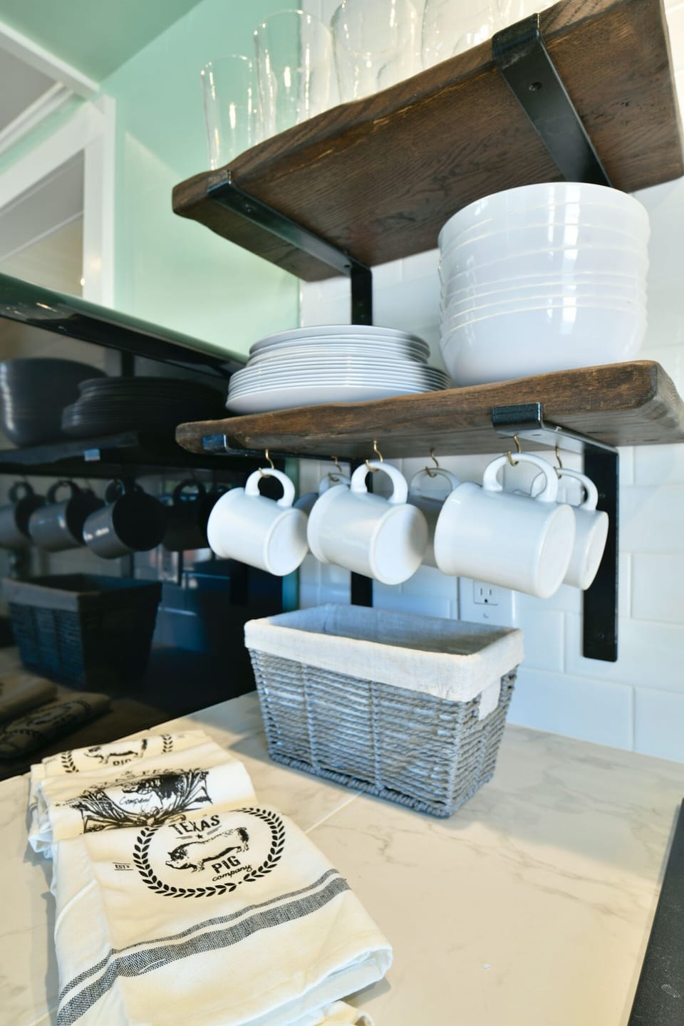 Dishware and coffee service