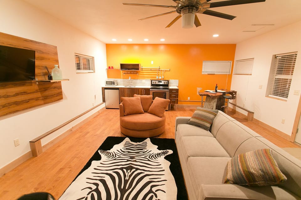 Overview  TV/Den to Kitchen