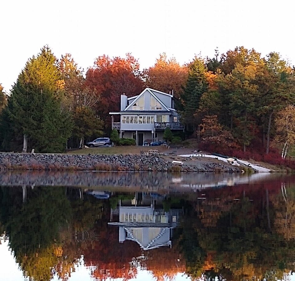 Lakeside Hideaway from the lake. 