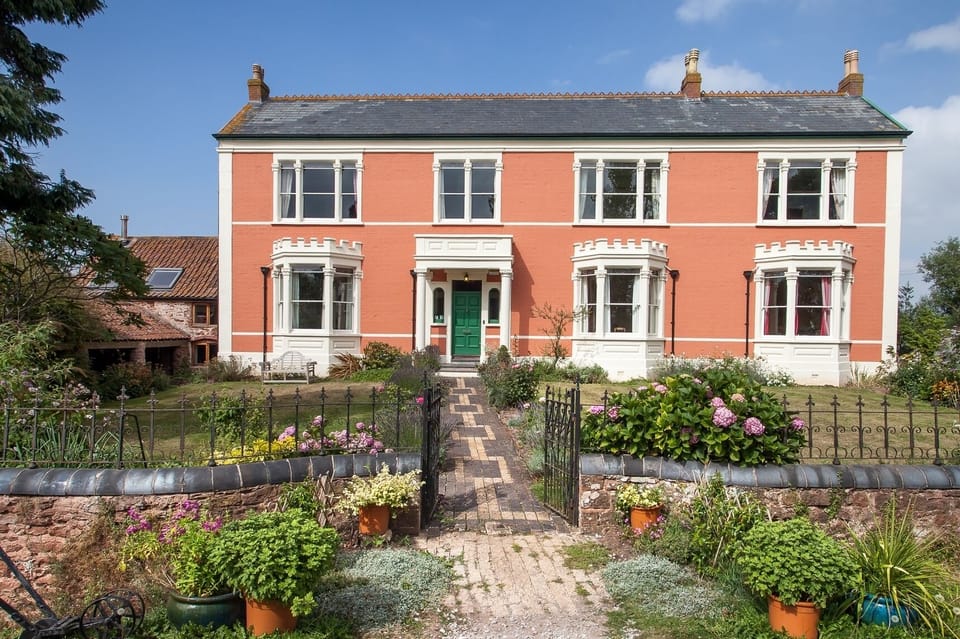 Model Farm Country House
