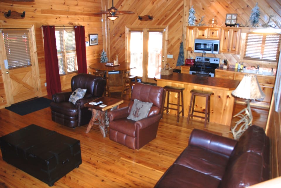 Living room, LED TV, 10 person dining table, full equipped kitchen