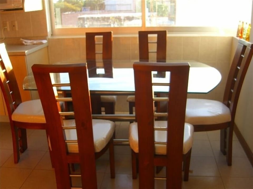 Unit 3 / Modern Dining table