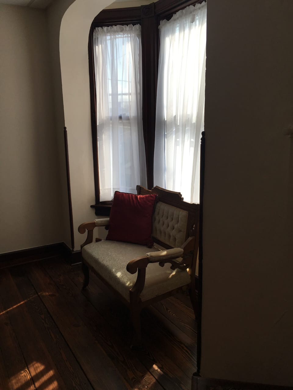 Bay window 
