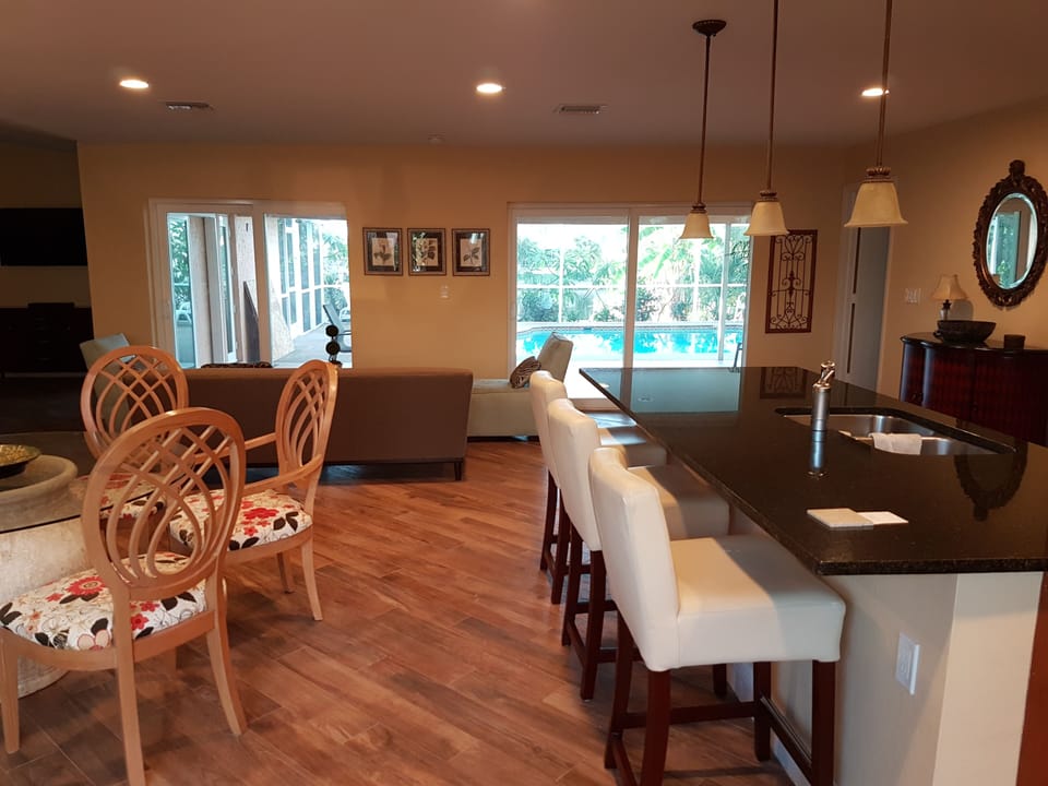 Living Space/Kitchen