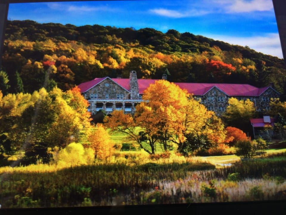 Mountainlake resort Hotel site of film Dirty Dancing  26 miles