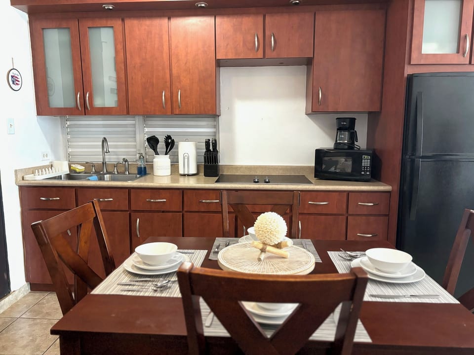 Full Kitchen.