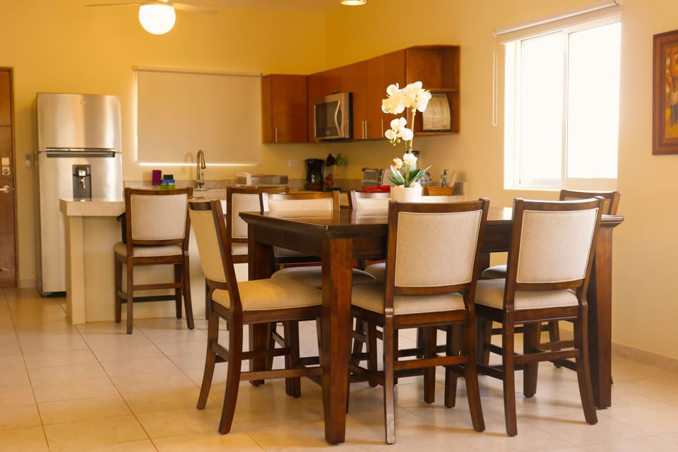 DINING AND KITCHEN CONVENIENT AND PRACTICAL