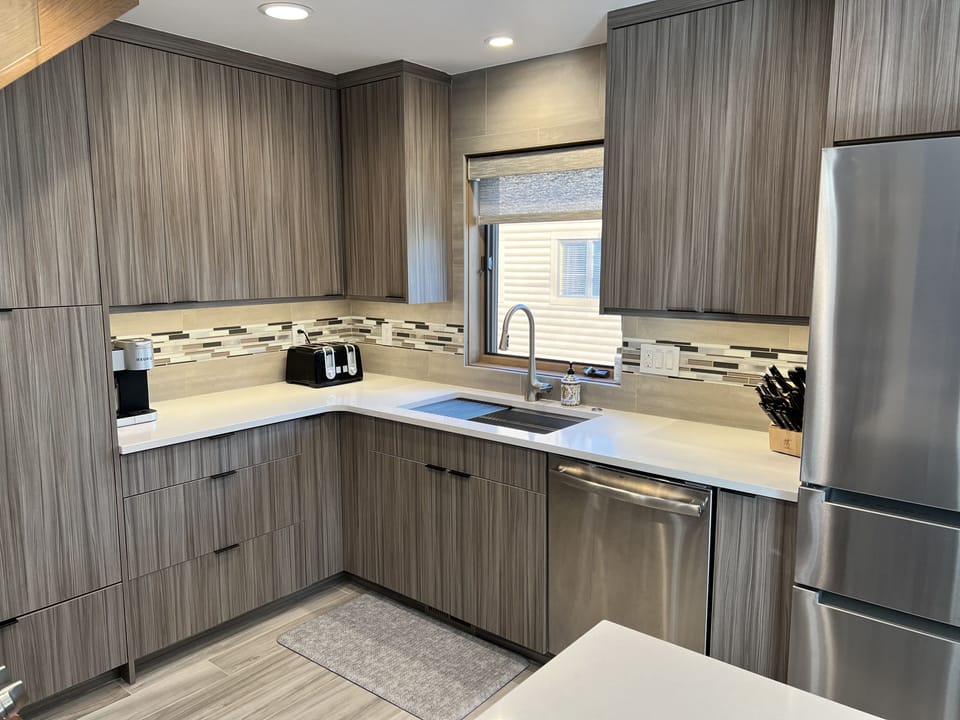 Brand new fully equipped kitchen!
