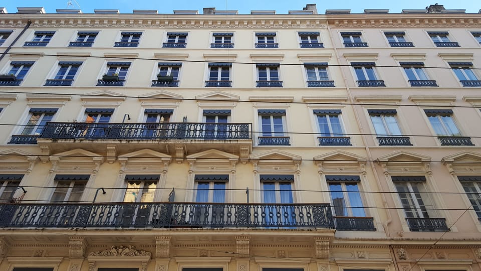 Building Frontage