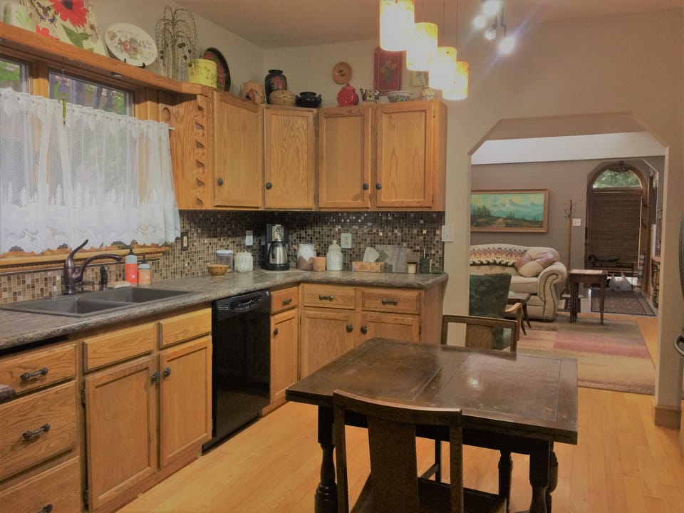 Kitchen table