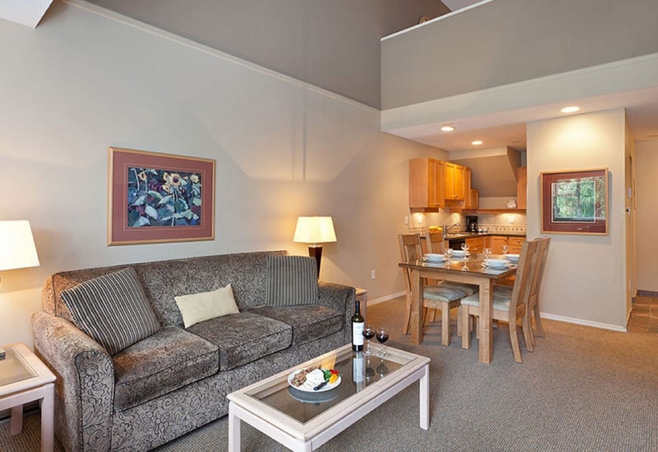 Living and dining area