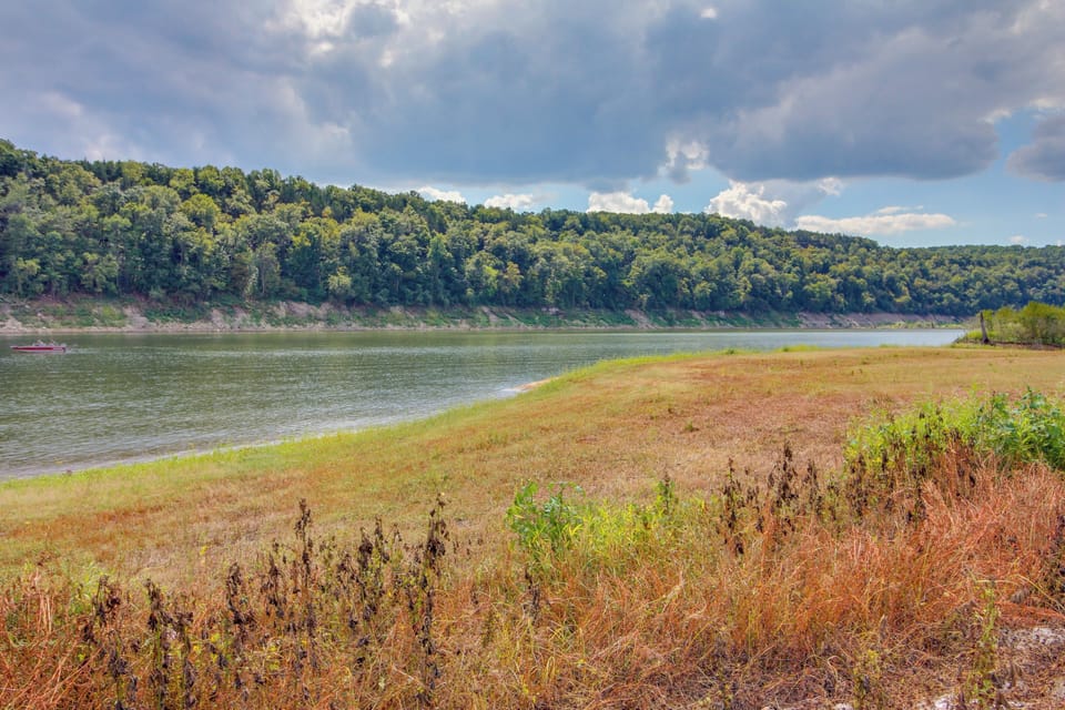 Beaver Creek Marina & Public Use Area (Walking Distance)