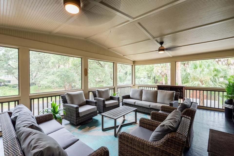 3 Elderberry- 2nd Floor Covered Porch