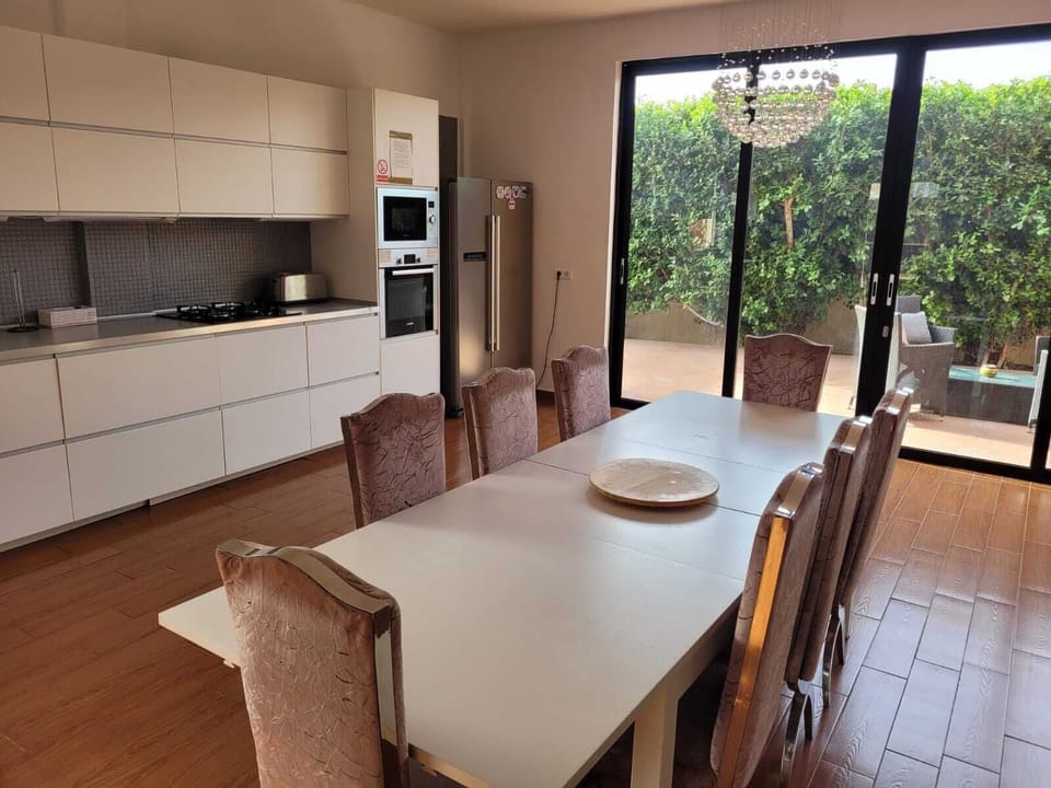 kitchen and dining 