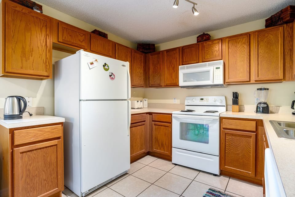 Kitchen with everything you could need