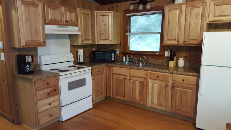 Full kitchen