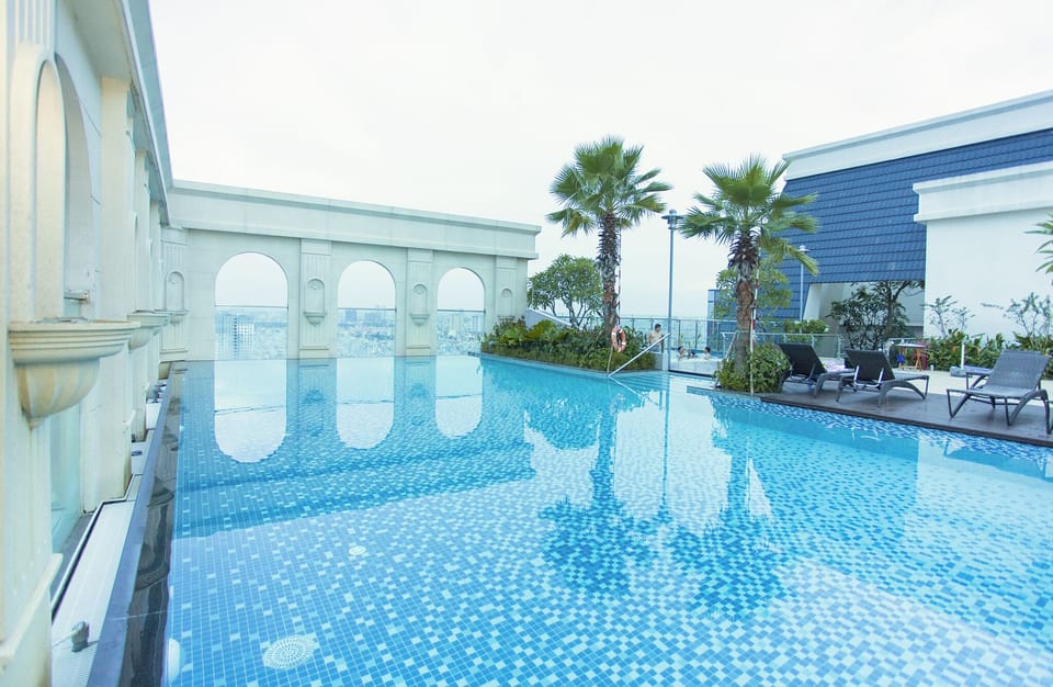 Free use of rooftop pool when you book this apartment