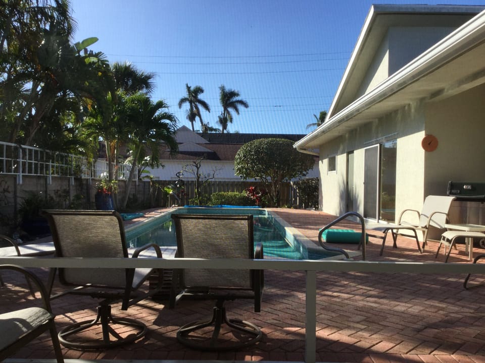 Pool View From Lanai