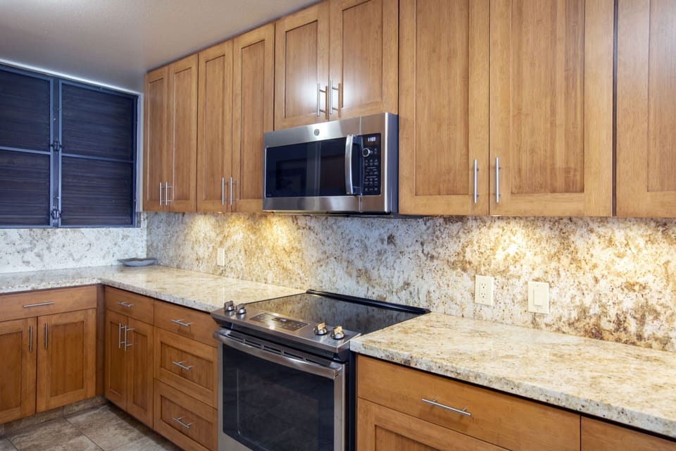 Sands of Kahana 353 Kitchen