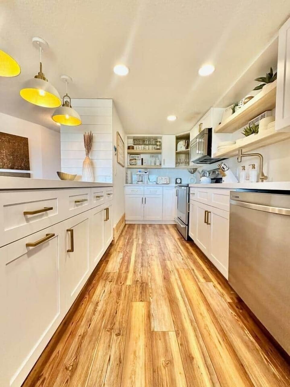 Chef’s Kitchen with Island